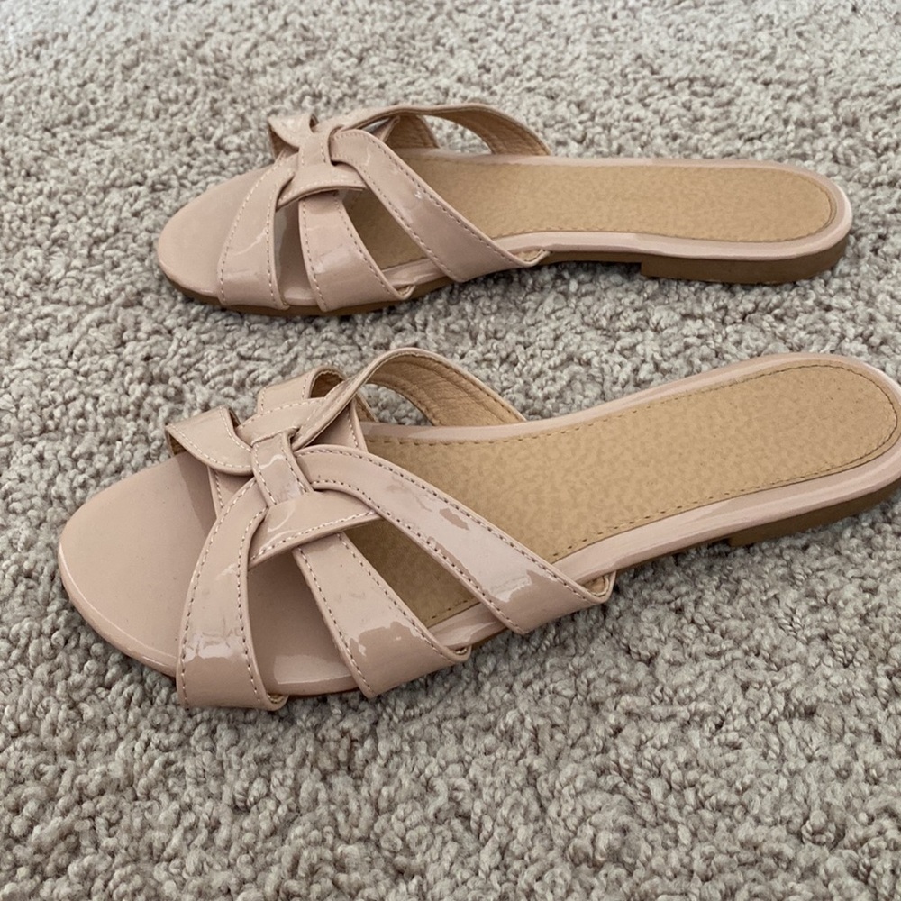 Flats - Picture 3 of 3